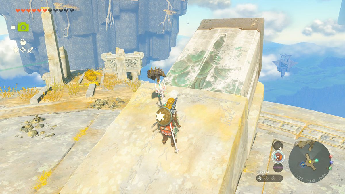 Link si trova su una piattaforma in attesa di essere spinto verso l'isola a forma di stella di Zelda: Tears of the Kingdom
