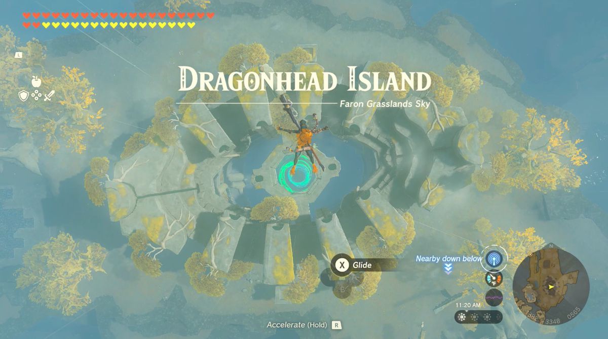 Link salta da una sporgenza su Thunderhead Isles fino a Dragonhead Island in Zelda: lacrime del regno