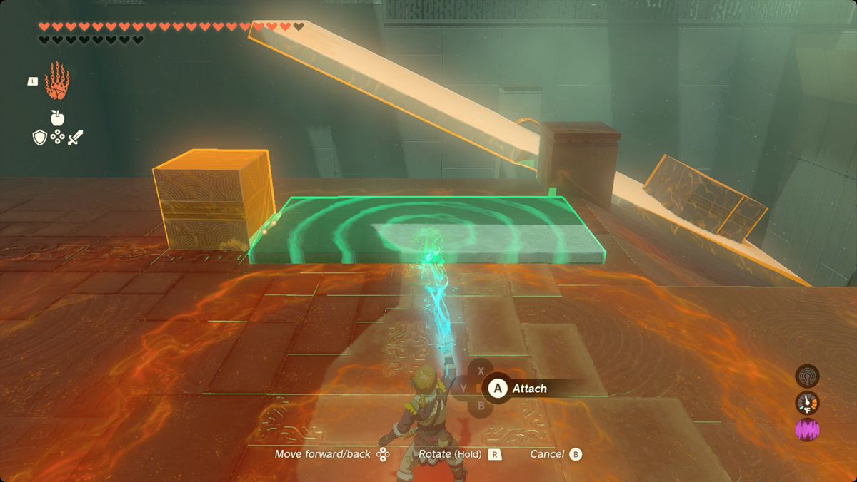 The Legend of Zelda: Tears of the Kingdom Link che attacca un cubo di metallo e un pannello nel Santuario di Rotsumamu