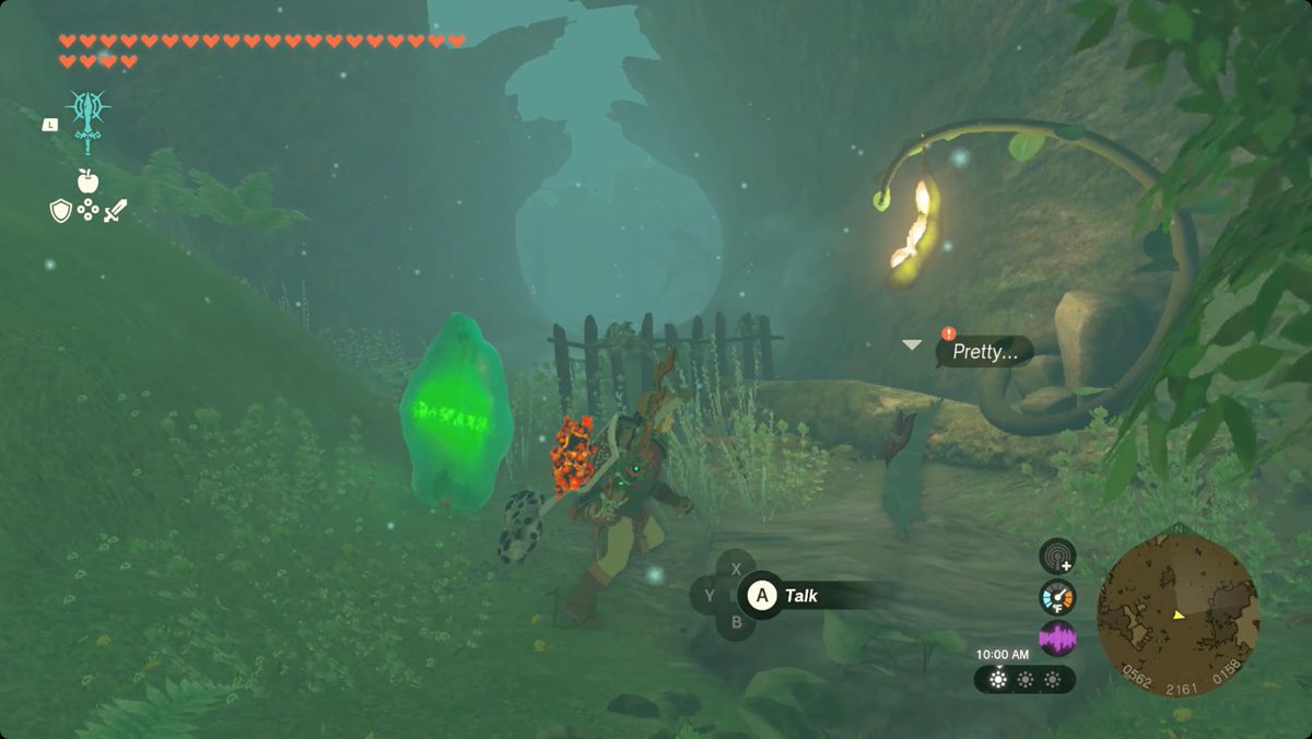 The Legend of Zelda: Tears of the Kingdom Link si avvicina a Damia the Korok che scambierà cinque mele d'oro per il cristallo del santuario.