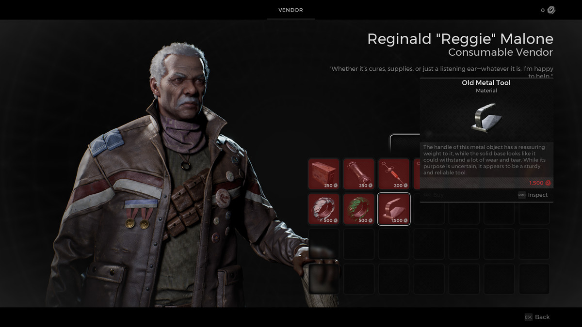 Un giocatore in Remnant 2 passa sopra l'oggetto Old Metal Tool di Reggie 