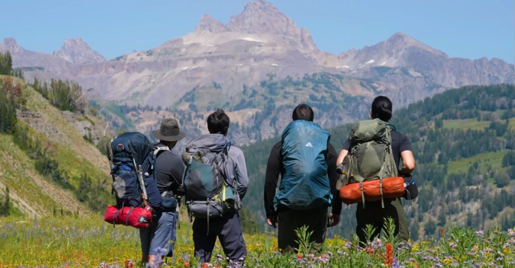 YouTube mi ha trasformato in un viaggiatore con lo zaino in spalla. Questi sono i miei 3 creatori di contenuti outdoor preferiti sulla piattaforma