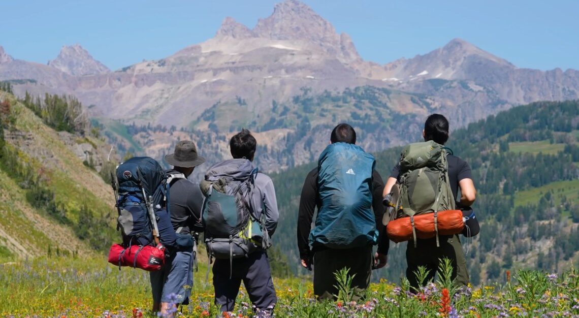 YouTube mi ha trasformato in un viaggiatore con lo zaino in spalla. Questi sono i miei 3 creatori di contenuti outdoor preferiti sulla piattaforma